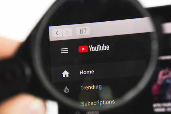 Magnify Glass with Youtube Home Page